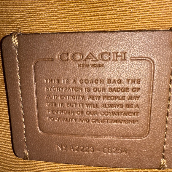 Coach Bucket Purse - Picture 10 of 12